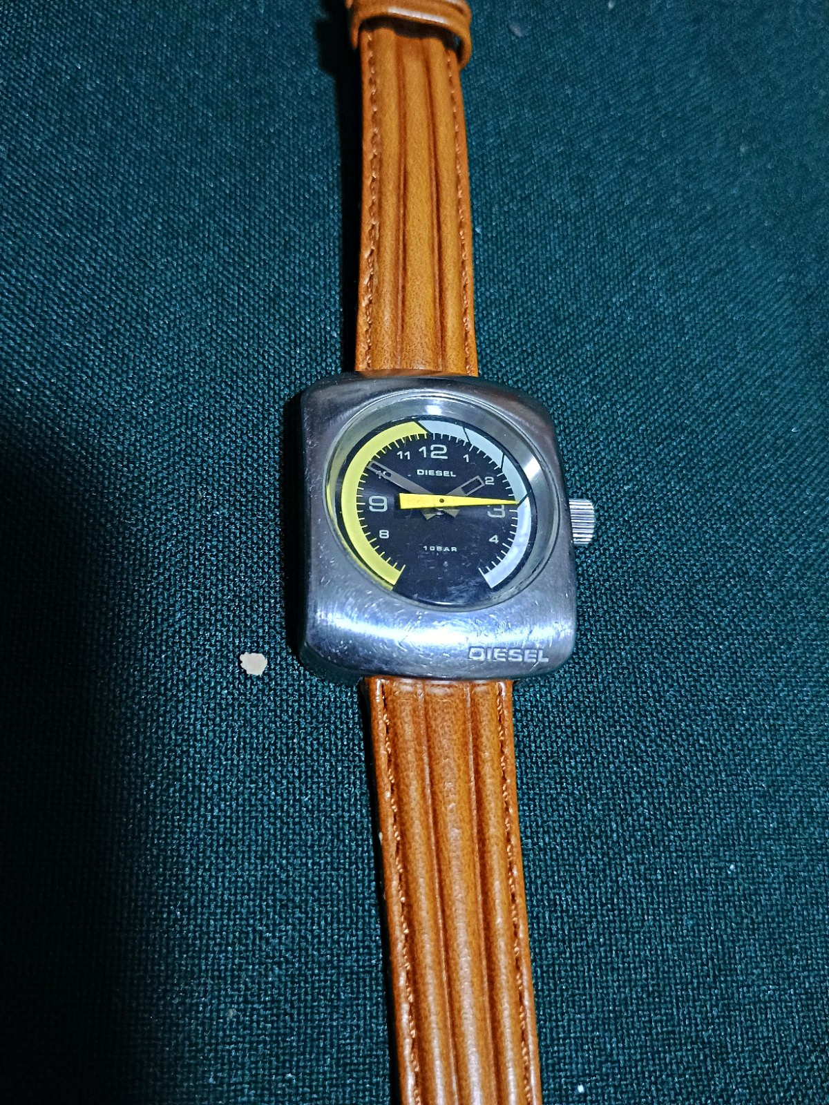 Diesel Square 35mm Quartz Analog Watch Brown Leather Strap 100m Black/Yellow