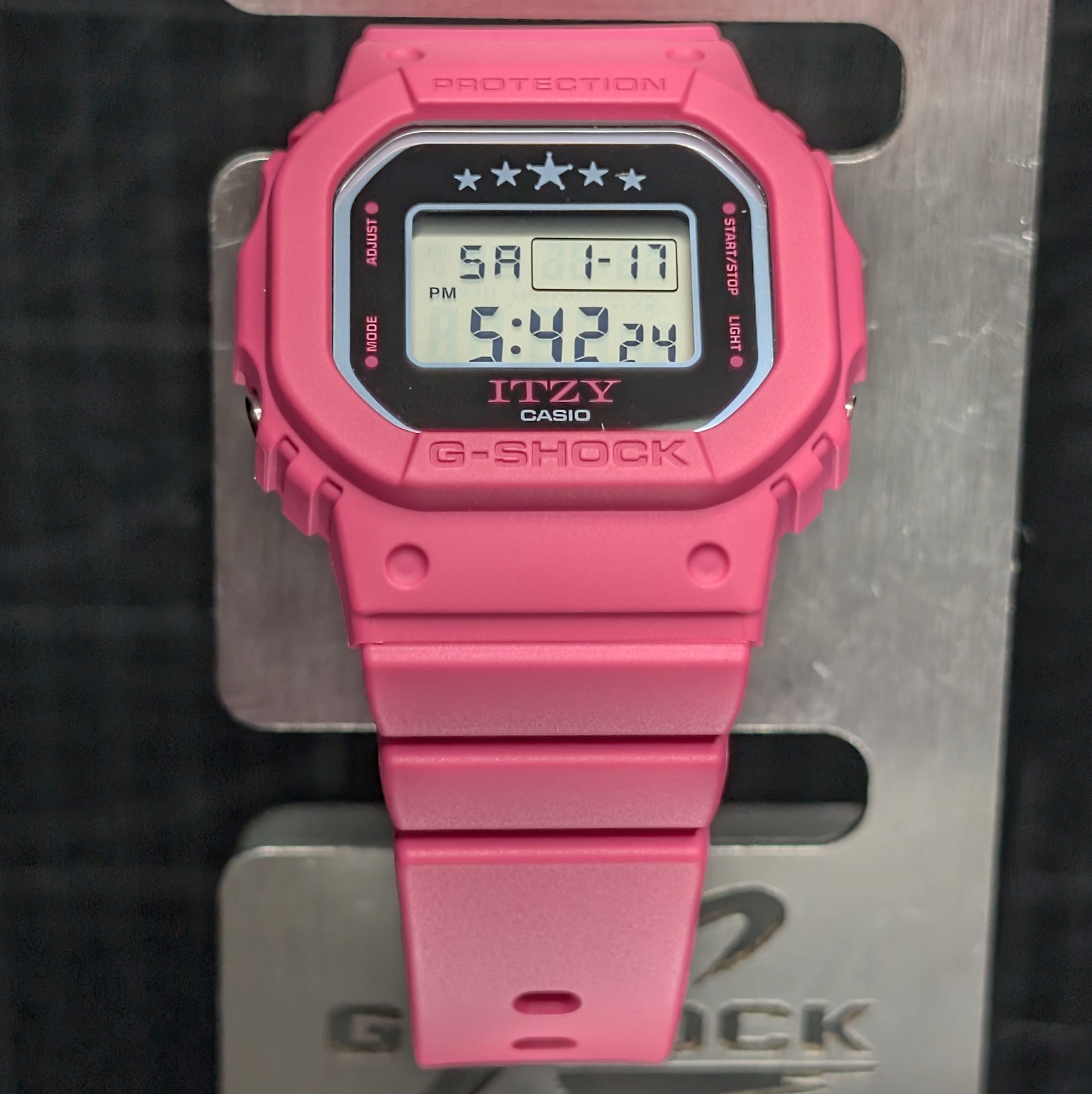 Casio G-Shock GMD-S5610 Limited Ed. Itzy Collab K-Pop Square Pink GMD-S5610IT-4A