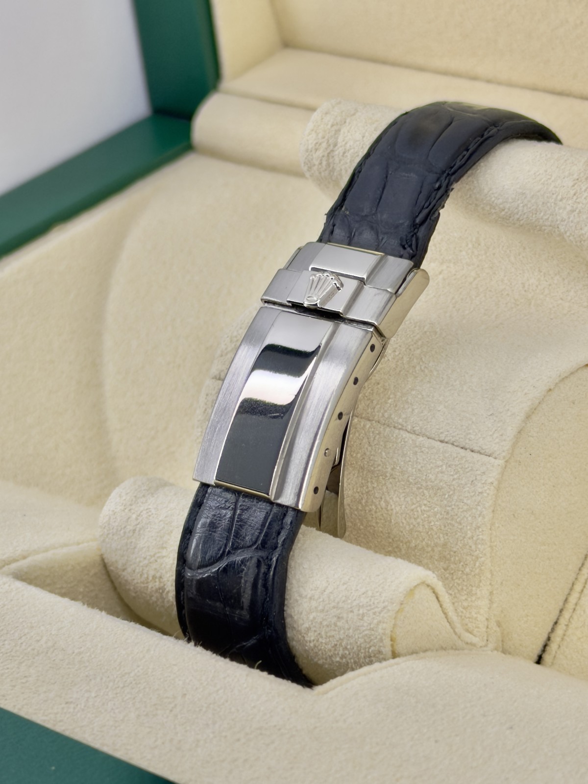 Rolex Daytona White Dial on Leather 116519