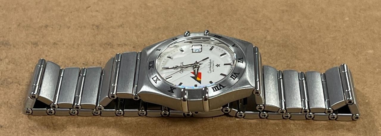 OMEGA 1592.32.00 CONSTELLATION PHILIPPINES AIRLINES SS 27mm AUTOMATIC WATCH.
