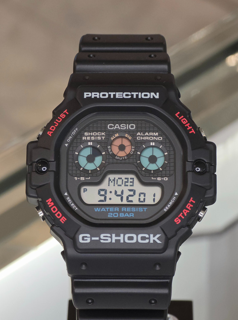 Casio G-Shock DW-5900U-1DR Black Digital Watch Triple Graph 200M 10-Year Battery
