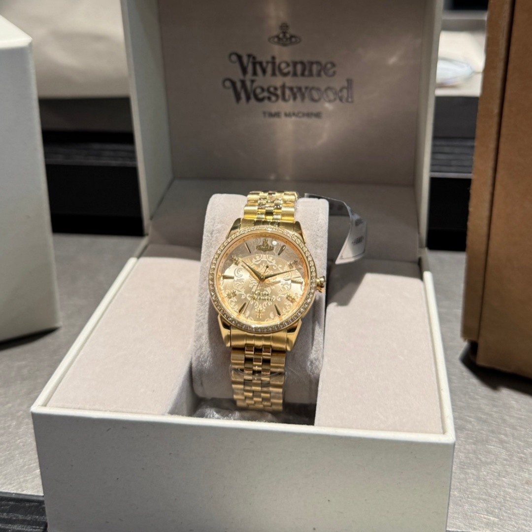 Vivienne Embossed Gold Dial&Bracelet Watch Women’s Quartz Watch