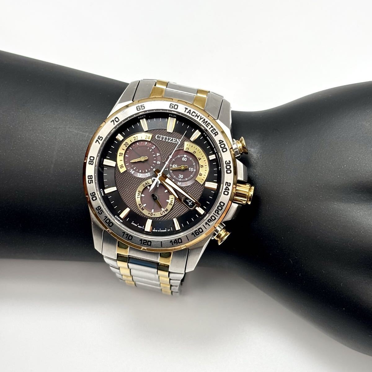 Multifunctional Citizen Eco Drive solar radio chronograph combination color E610