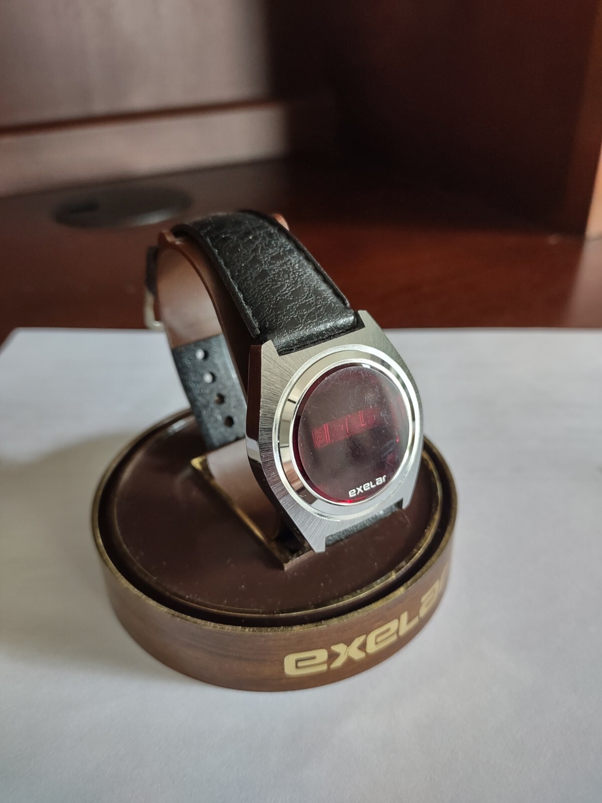 NSC Exelar LED Mens Watch TIME CAPSULE 1977 National Semi Conductor And Case