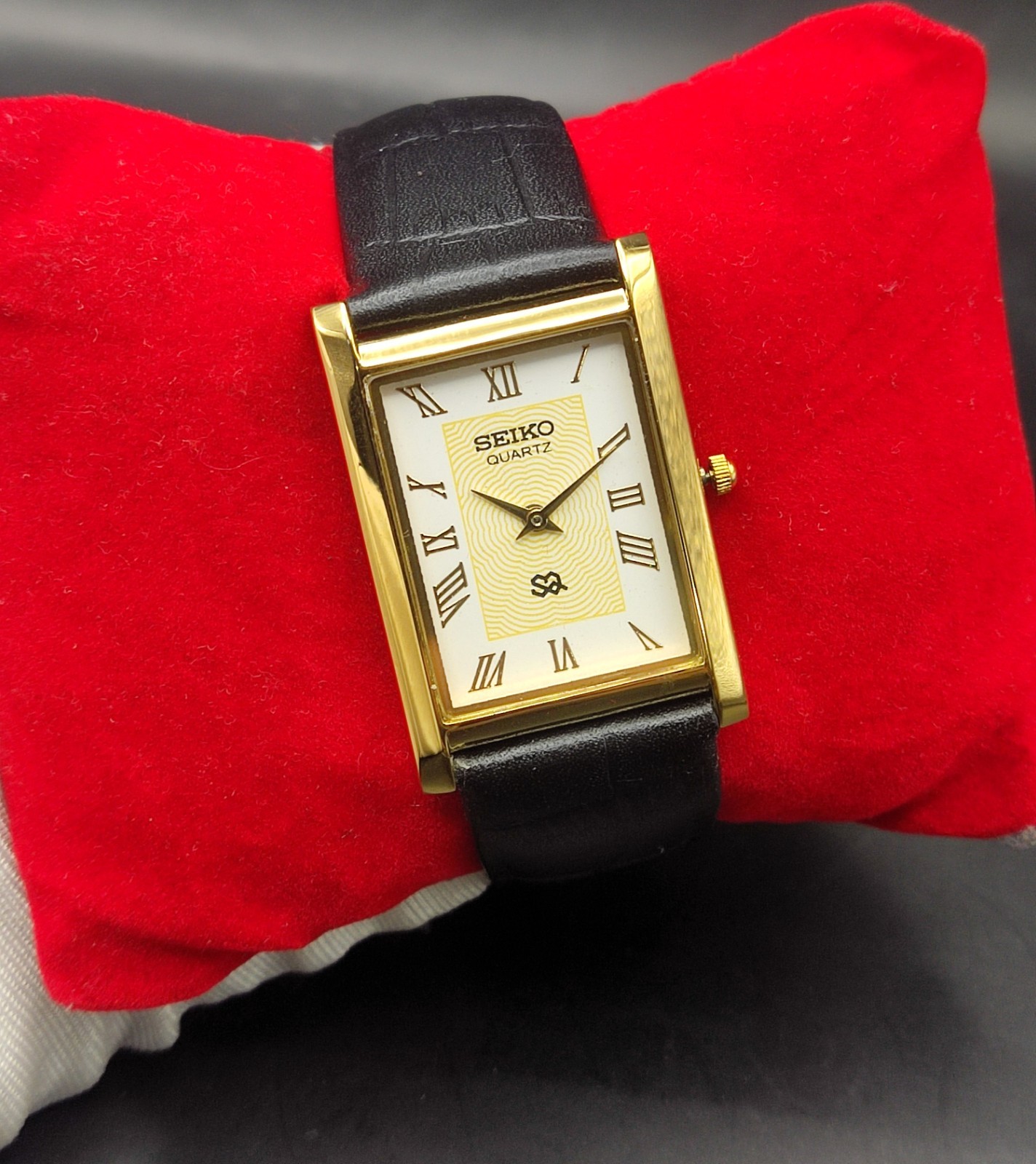 Vintage Refurbished Seiko Quartz Rectangular White Dial Faux Leather Strap