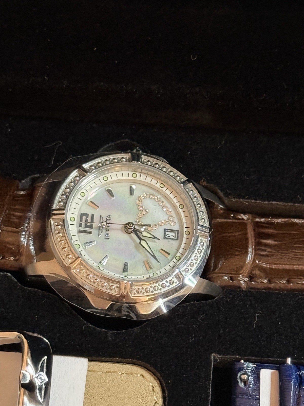 Invicta Special Edition Women’s Quartz Watch Set Dial Leather Bands Box
