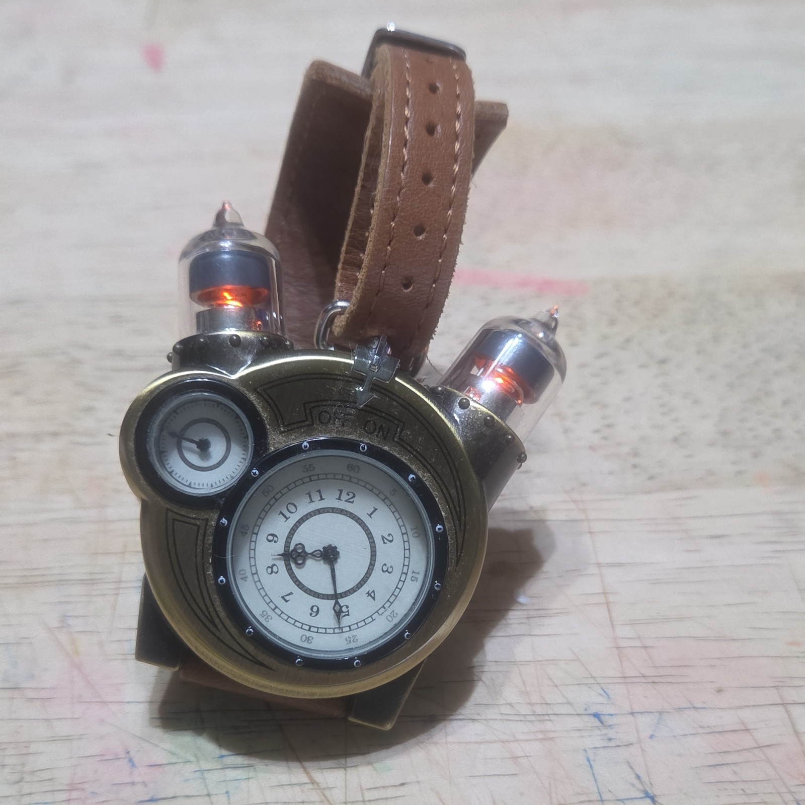 ThinkGeek Steampunk Tesla Watch – Working LED Tubes, WITH Key, MINT Faces