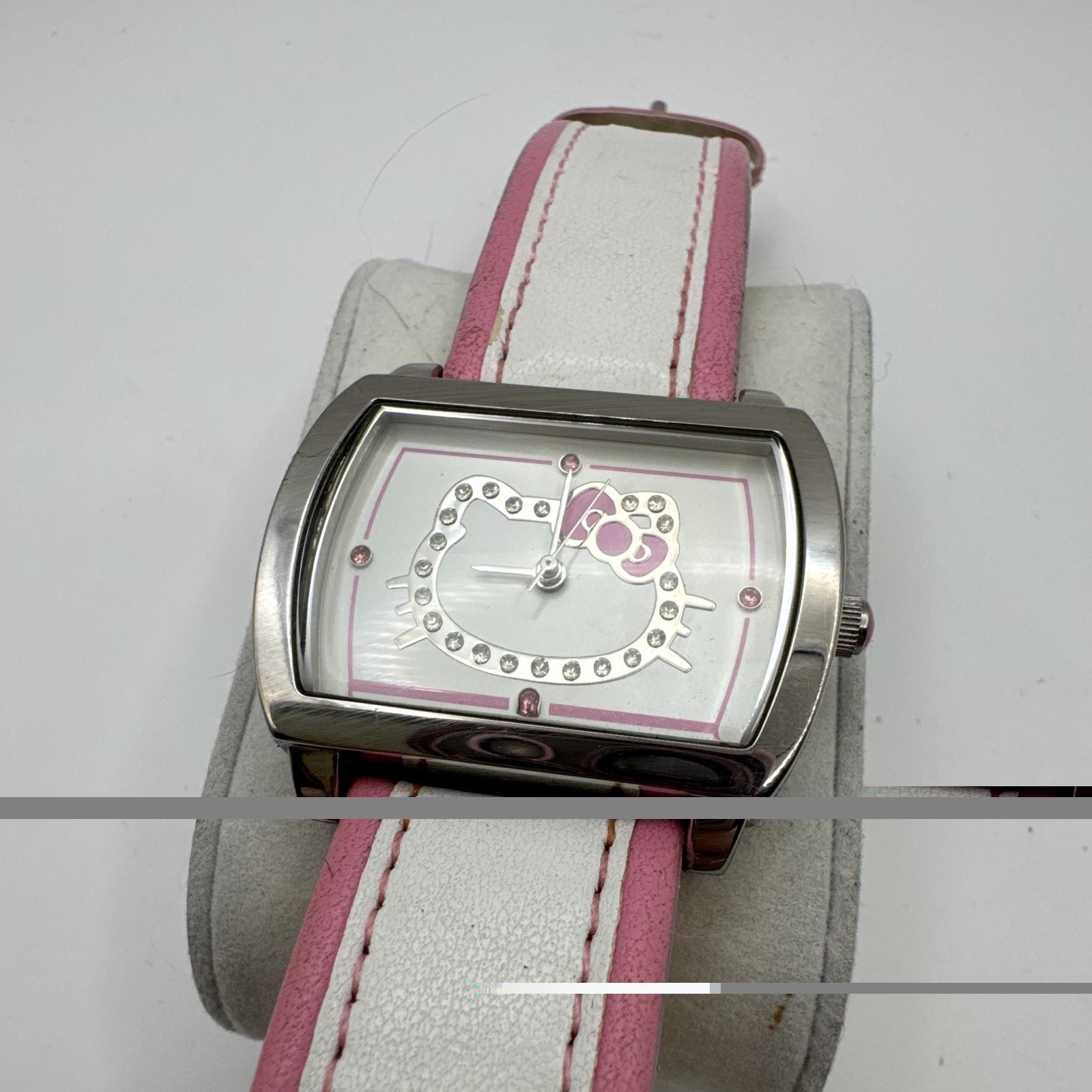 Sanrio Hello Kitty Girls Quartz Analog Watch 28-31.9mm -needs new battery