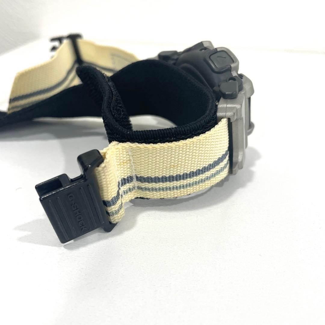 Working condition CASIO G-SHOCK digital watch DW-003, bezel missing.