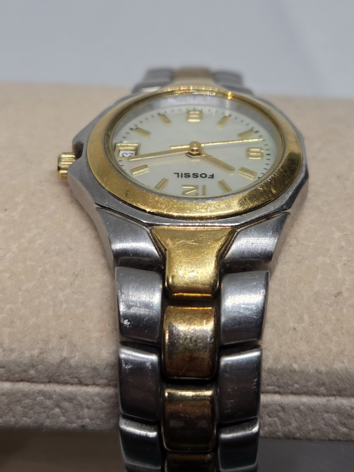 Fossil F2 ES-9531 Day/Date Stainless Steel Watch New Battery