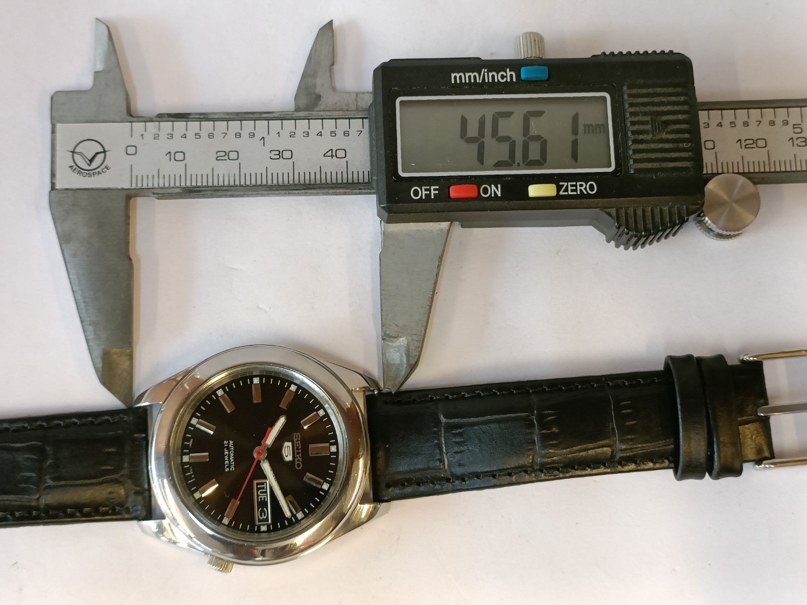 VINTAGE SEIKO 5 21J AUTOMATIC BLACK DIAL 7S26-03X0 JAPAN MEN’S WORKING CONDITION