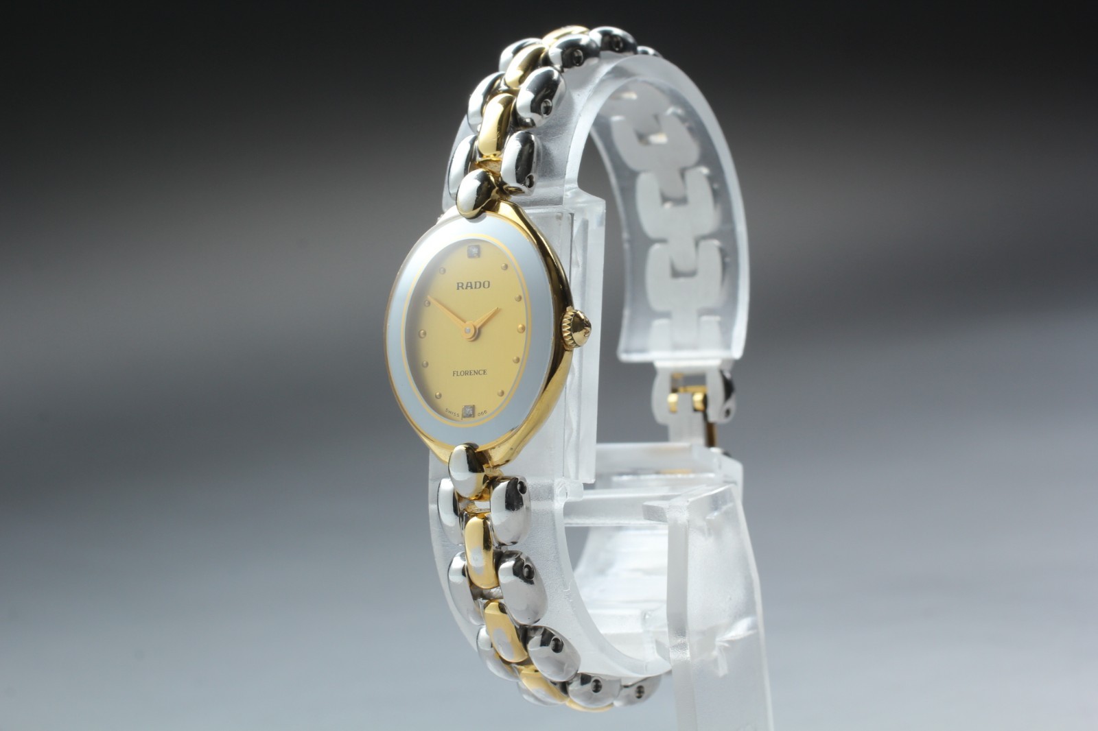 [ Near MINT ] RADO Florence 153.3650.2 Oval 2P Diamond Women Quartz Watch JAPAN