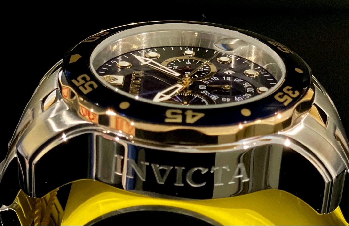 Retail $329.00 Invicta Pro Diver SCUBA Men’s Watch – 48mm, Gold (0073)