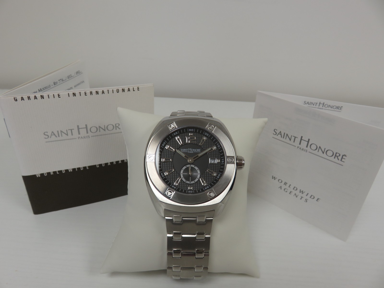 Saint Honore Mens 862110-1 Haussman Paris Brushed and Polished SS Date Watch