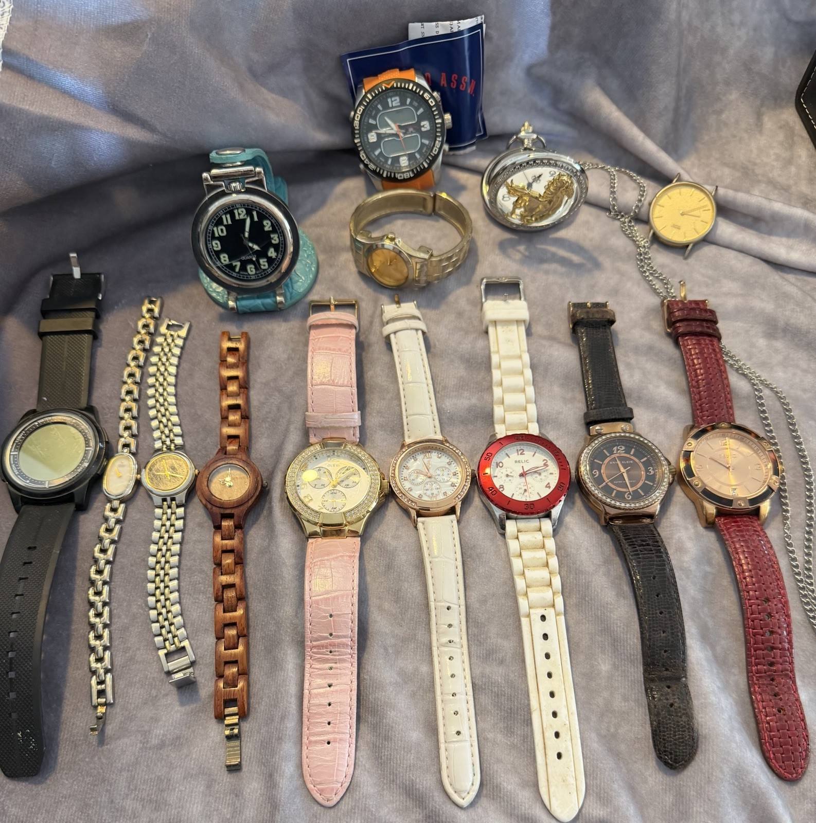 Watch Lot Men’s And Women’s Seiko, Citizen, Relic And Others 14 Pcs