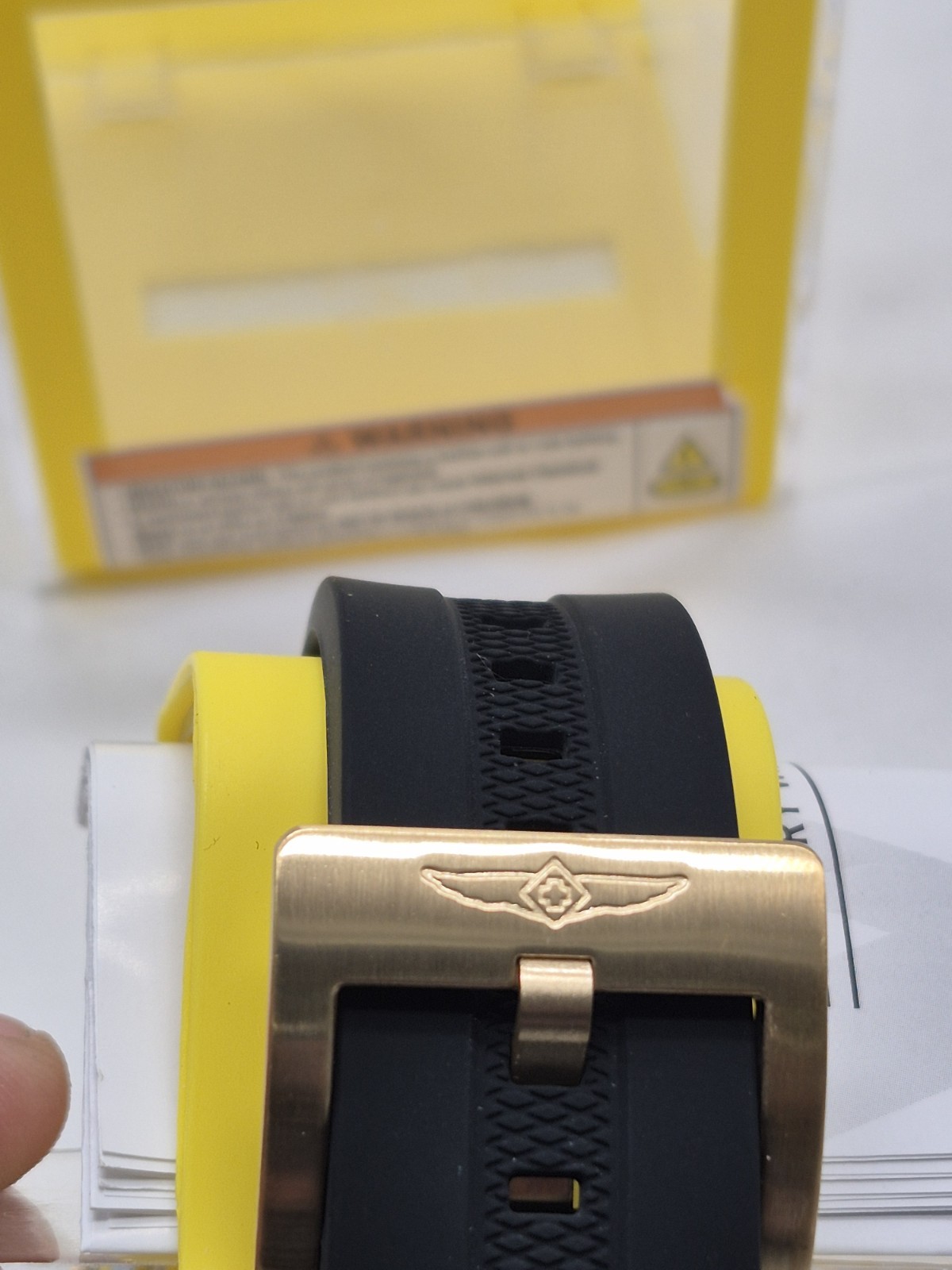 Invicta Men’s Quartz Analog Watch Black Dial Green/Black Bezel Gold Case Box