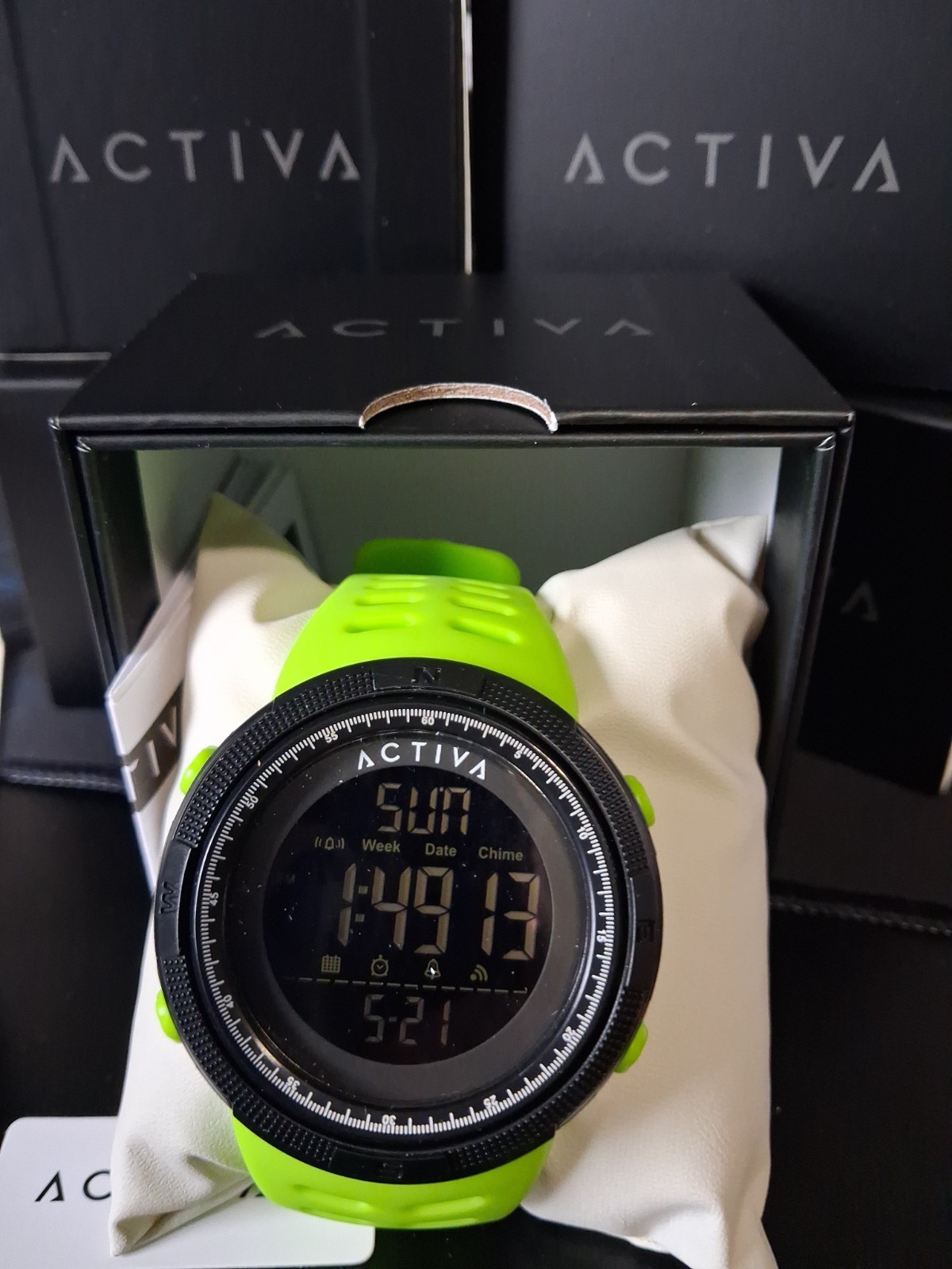 Invicta Activa ACW1915-005 Digital Quartz Sport 30m Black/Green Silicone New