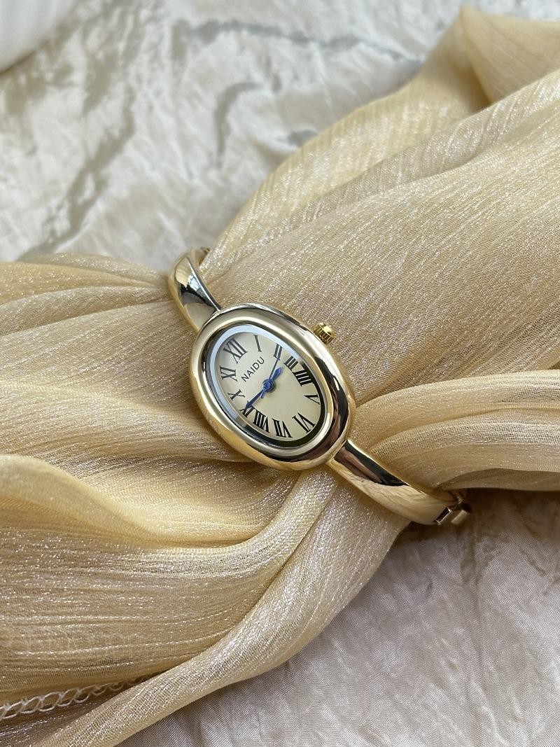 Bracelet‑style Gold Stainless‑steel Ladies Watch with Small Dial, Elegant Fashio
