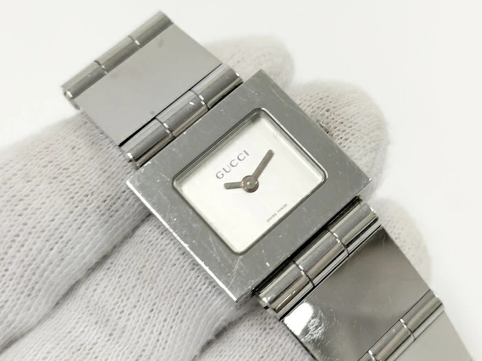 GUCCI Ladies’ Watch Square SS Quartz Silver Dial 300L Used