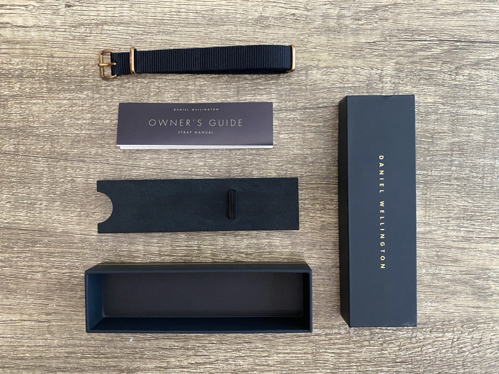 Daniel Wellington Cornwall NATO Nylon Watch Strap Women 16mm Rose Gold Black